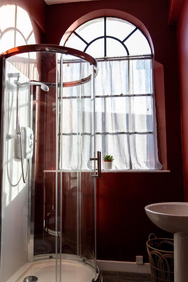 Stylish Jewellery Quarter Apartment Sleeps 4 Бирмингем Экстерьер фото